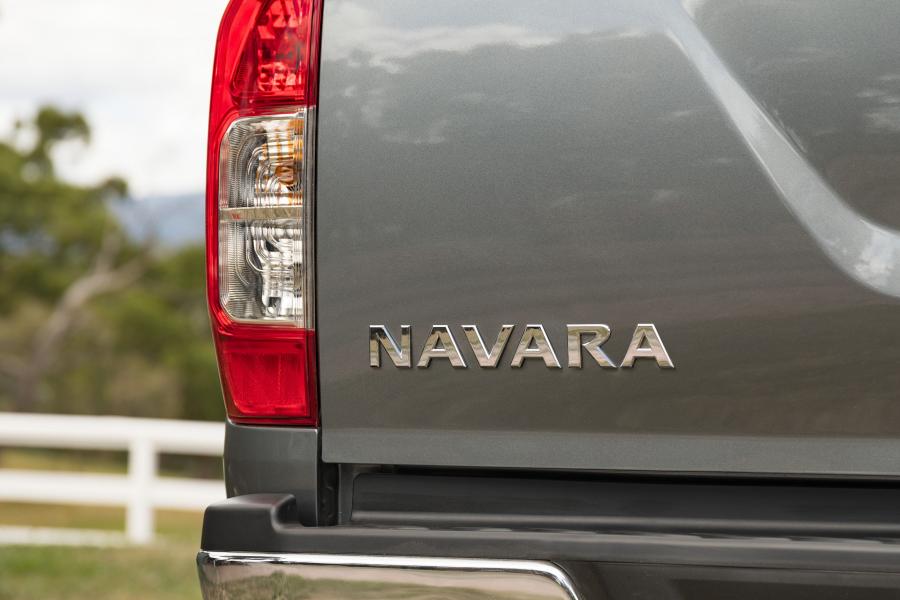 Логотип Nissan Navara ST Dual Cab (D23) 2017 года  (AU) (фото 9 из 29)